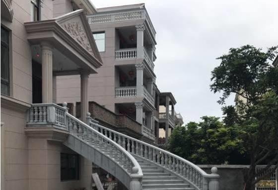 老房子|晒晒我家的新别墅，200万建好包装修，在我们村还排不上名次