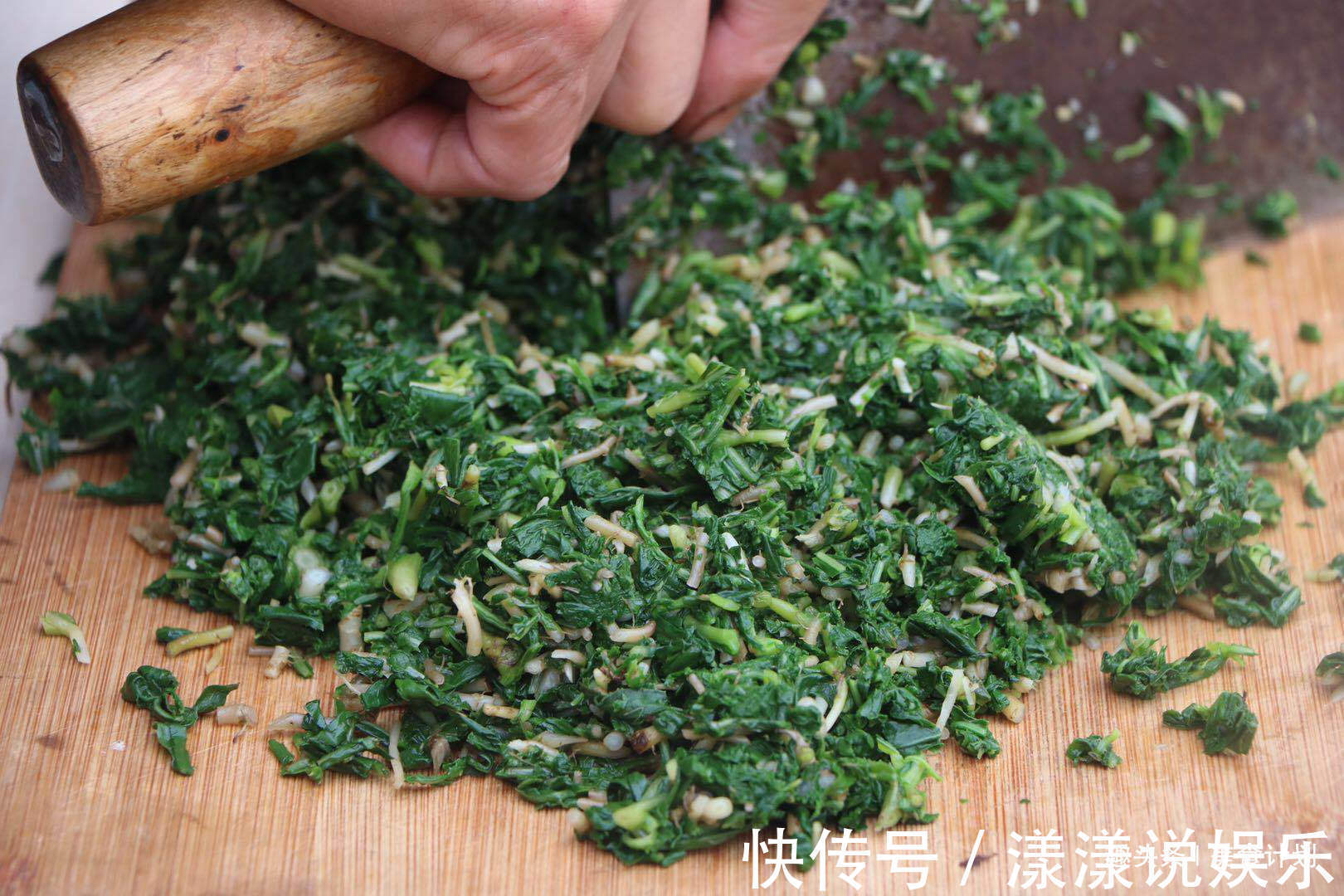 甜苣菜|浑身都是宝的菜,很多人当成草,简单一拌就上桌,清热解毒胜良药