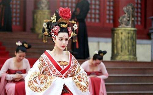 定型|古代女子发型百变,没有发胶如何定型?古人的黑科技让现代人叹服