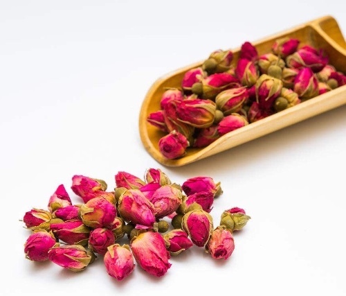 玫瑰花|玫瑰加 “它”泡一泡,连喝7天,帮身体补补血,子宫越来越暖和