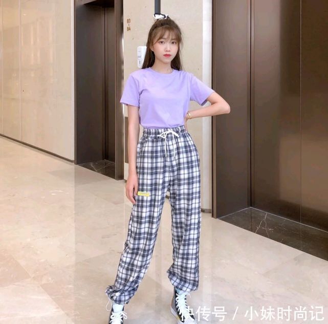 格纹裤|怎么穿T恤才好看？采用简单的穿搭技巧，就能让普通的T恤不再普通