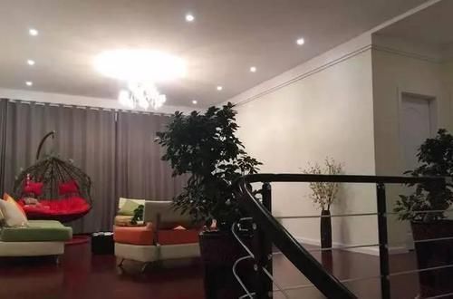 别墅|闺蜜家的自建房才花50W,还带私人花园、鱼塘,我真不信!
