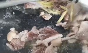  口感嫩滑，汤汁浓郁，每次上桌连汤汁都不剩，特别好吃的家常菜