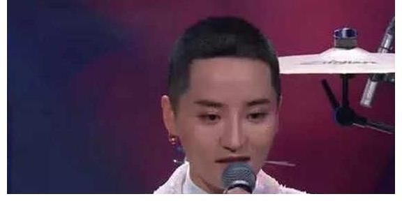 原创香飘飘总裁女儿参加综艺节目，无意中透露自己的家产，只喝一种酒