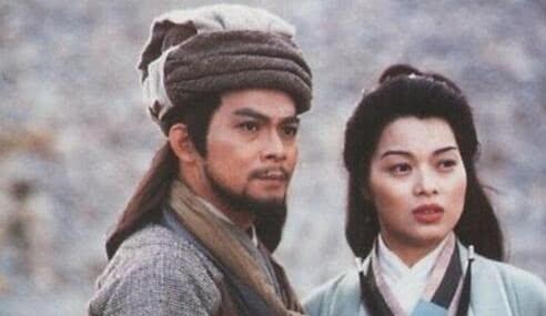 扫地僧#此人是萧峰“半个徒弟”,武功却力压萧峰,扫地僧完全不是对手