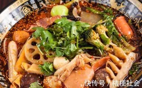 油膩食物|五種食物不要當晚餐吃！容易患腸胃炎，睡眠質量下降還會發胖！