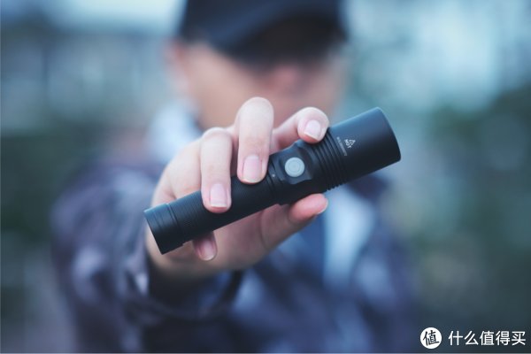 光剑在手，黑暗你走——纳丽德L10MAX白激光手电