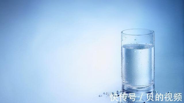 白开水|长期喝茶与长期喝白开水,哪个更健康?