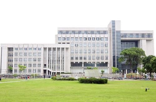 这6所大学，近3年排名突飞猛进，全球名次上升超过200位