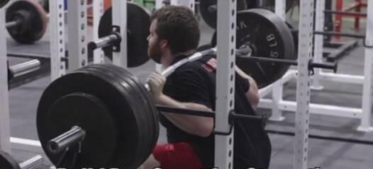 动作|5个血淋淋的案例告诉你,错误的健身动作会造成多大的伤害