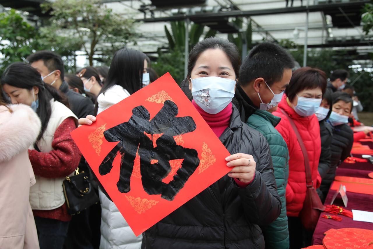 上海书画院|“龙”飞凤舞贺新春 金山吕巷镇举行“白龙泼墨迎新春”长三角“龙”主题春联大荟萃活动