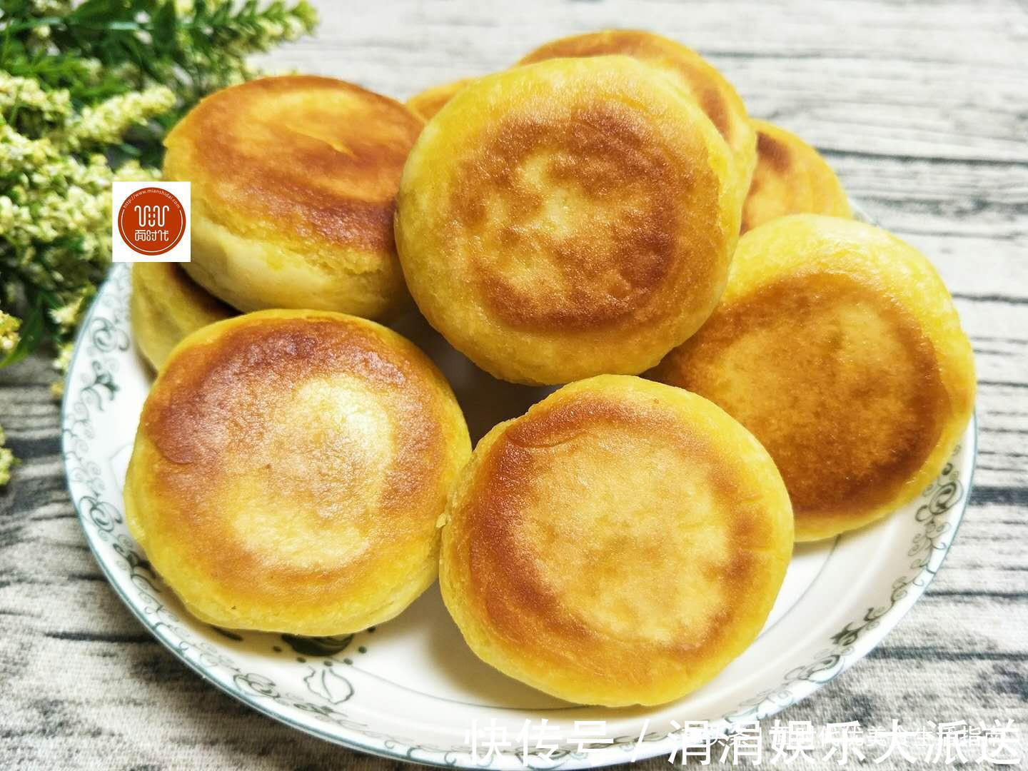 玉米饼,教你一招,比城里卖的蛋糕还要好吃,儿子一下吃了5个