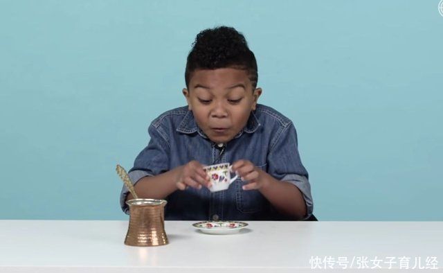 喝咖啡|宝妈带4岁大孩子喝咖啡,无知父母不知要坑苦多少娃