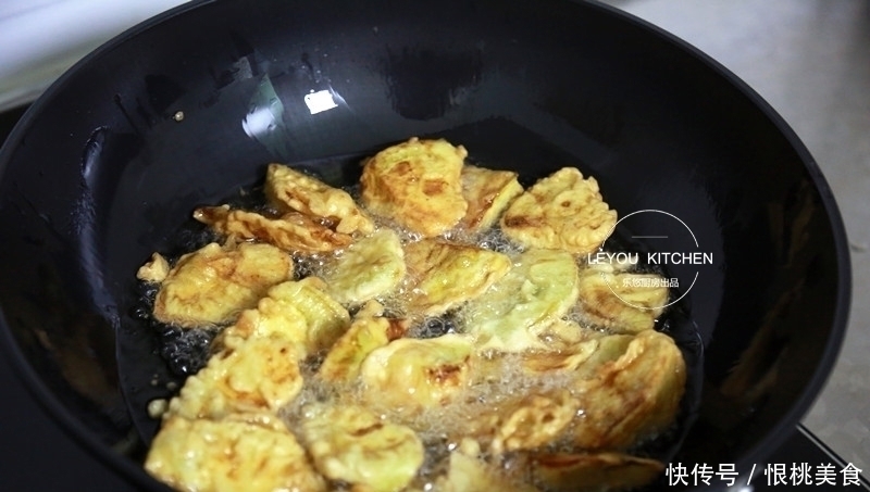 搅拌均匀|一道素小炒,看着像肉,吃着比肉还香,拌在米饭里吃,连下三碗饭