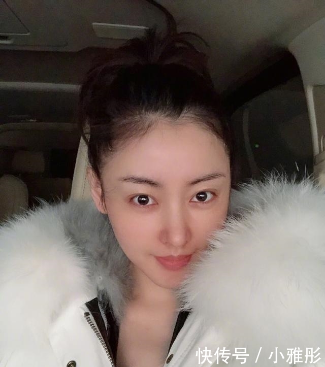 杨超越素颜太真实,女星离开化妆果然是普通人,难怪说明星靠包装