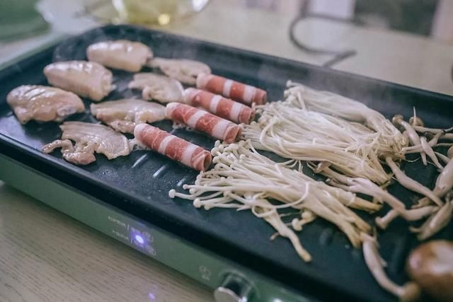 测评｜冬天没什么是一顿火锅解决不了的，若有就再来一顿烧烤