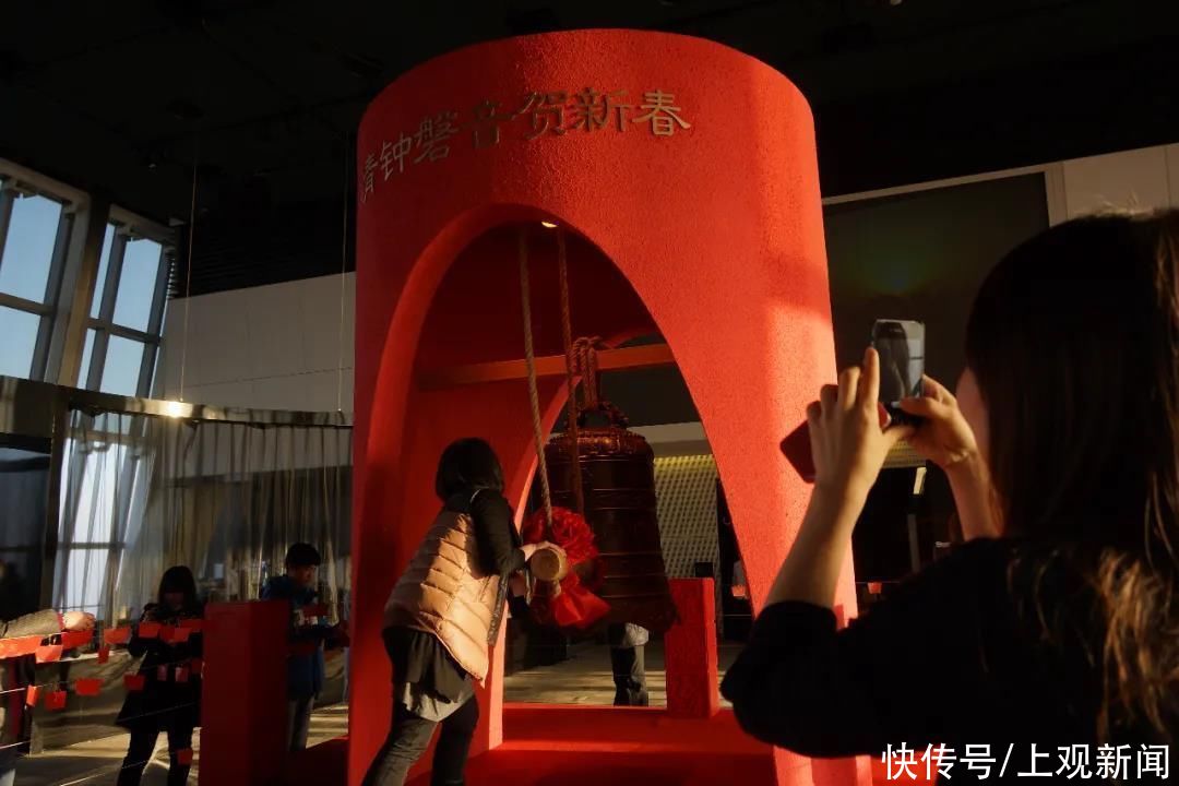 乐嗨上海过大年！沪上11个都市景点春节活动攻略在此→