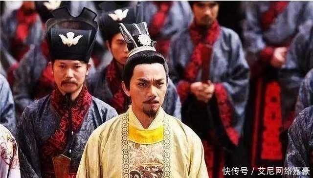 晚年|神龙政变后，武则天被迫禅位于李显，晚年李显是如何对待她的