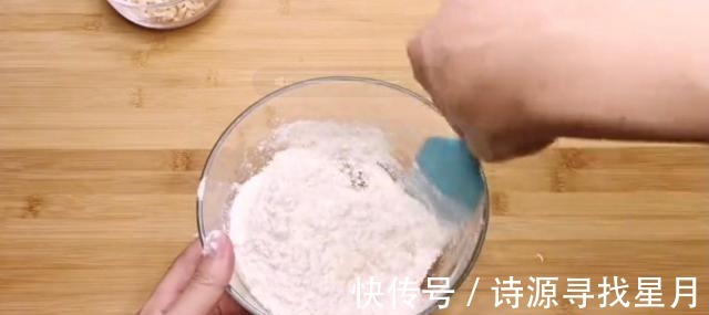 花生酥饼|一碗面粉，一把花生，让你在家就能做酥得掉渣的花生酥饼！
