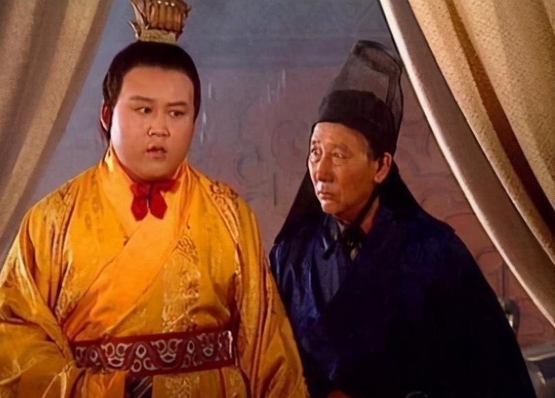 黄皓没|诸葛亮为何不敢处死宦官黄皓,刘备临终遗言便是答案