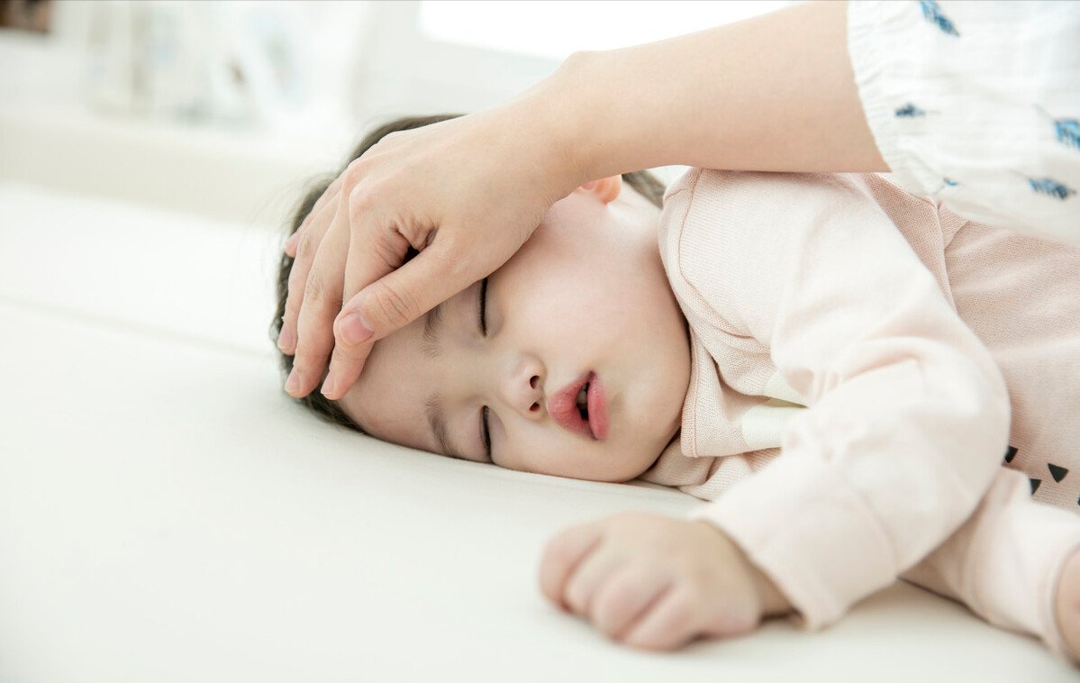 夏季|夏季每天给宝宝洗几次澡?若出现三种情况,最好不要洗,易致昏迷