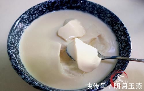 自制豆腐脑，几乎无失败，冬季早上喝一碗热乎乎的豆腐脑，太舒服