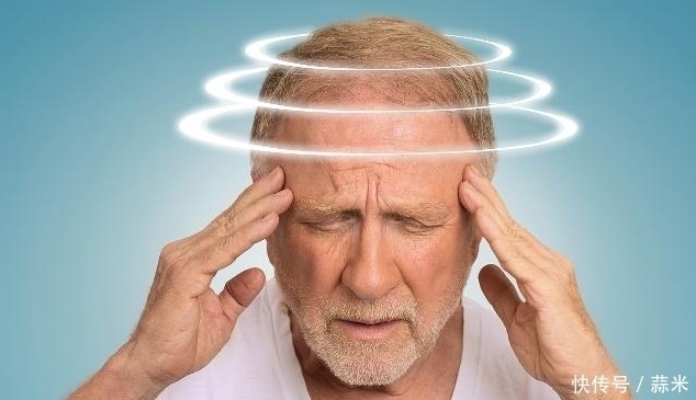  脑梗的发生|脑梗离我们很近，脑部有4个”症状“，可能脑梗已经找上你了