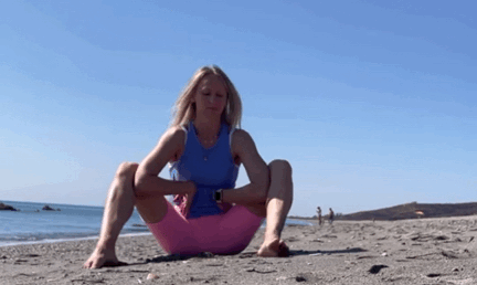 胸腔|脖子酸、肩膀硬?15分钟肩颈瑜伽帮你深度放松肩颈