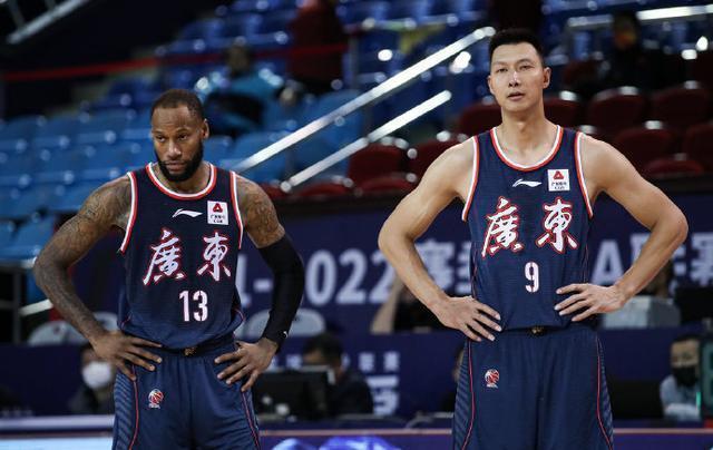 辽宁|CBA最新排名:辽宁第1,广东第7,上海战绩狂飙,北京正式亮剑