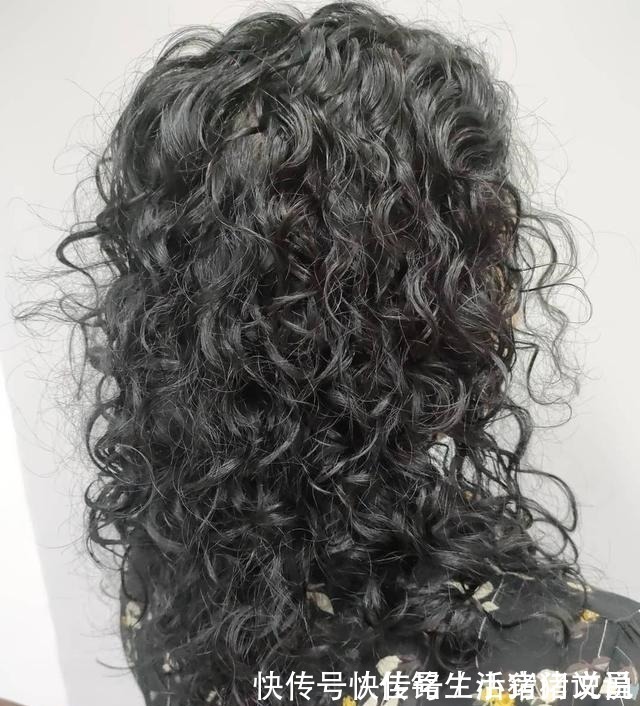 发型 16款新时尚发型来了,不分直卷和长短,全都让你很满意!