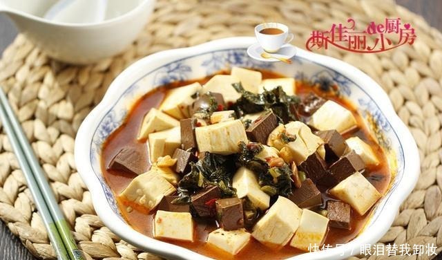 这三样菜一起烧实在太鲜美了,开胃下饭香,5分钟上桌多吃不长肉