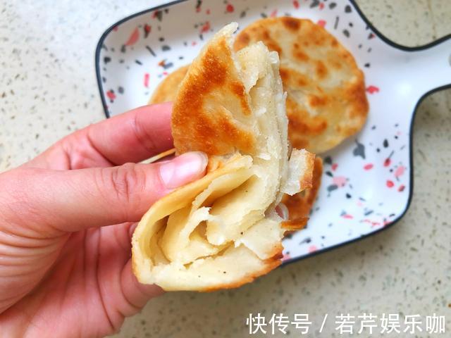 早餐|我家最爱的早餐，不发面不烫面，和点面就能做，吃着又软又香