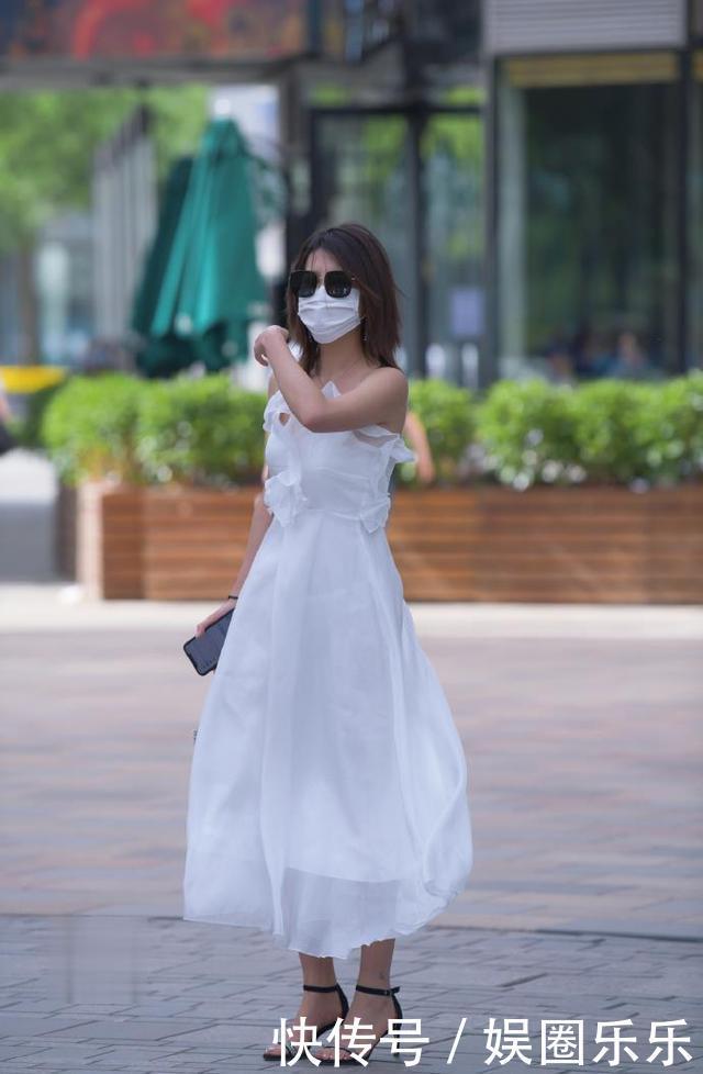 搭配|美女连衣裙搭配“西装”,穿出不一样的贵妇气质