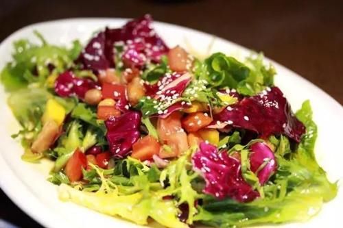 医生|坚持每天吃坚果，就能降血脂？医生告诉你答案，看完涨知识了