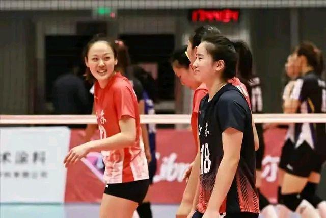江苏女排|00后小将大爆发！进攻拦网全面发威成得分王，新版颜妮横空出世