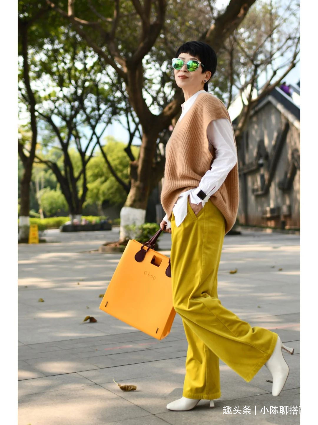 鞋头|懂穿的女人更优雅!今秋流行的“裸靴”,50+穿彰显好品味