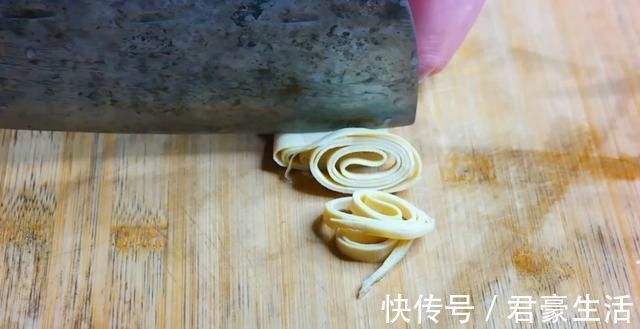好吃|豆腐皮这样做实在太好吃了，吃一次就念念不忘，全家都爱吃