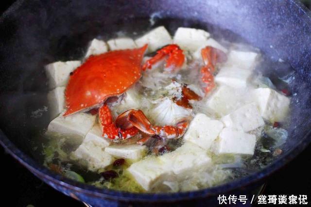 梭子蟹|这菜含大量“黄体酮”,隔三差五吃一次,滑嫩肌肤,女人要常吃