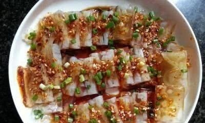 做猪皮冻时,只用猪皮是不行的!多加这“东西”,皮冻好吃不油腻