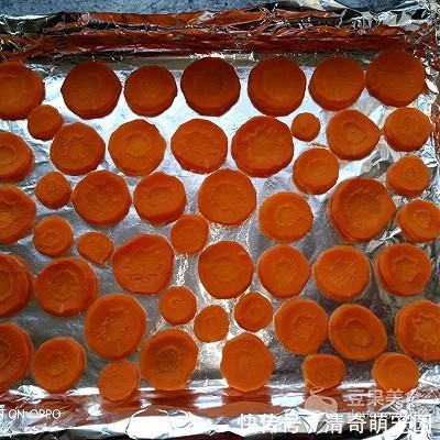 烤箱|#带着零食去旅行!#胡萝卜干(烤箱版)