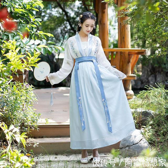 汉元素$轻松造就古雅气质，古色古香的汉元素，帮你变身丰韵娉婷的古女子