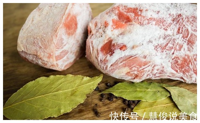 猪肉解冻时,不要直接用热水烫,教你3招,解冻猪肉又快又鲜