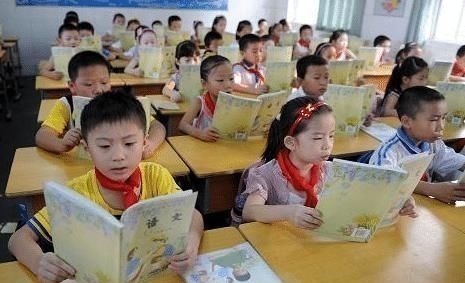 阅卷老师|小学生“草稿纸”走红,考试被当成“试卷”上交,网友:完全相反