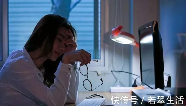 压力|第一批“独生子女”现在怎么样了父母已年老,孩子也撑不下去了