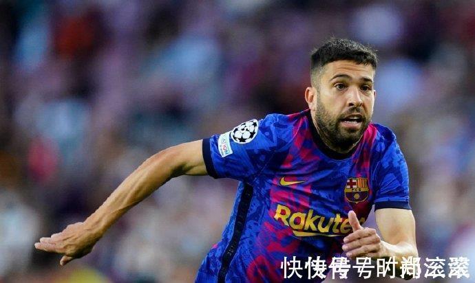 邊路|3輪只拿1分！巴薩依然看到不一樣的氣息，新教練新變化給哈維指路