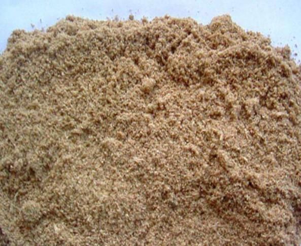 花盆里放这“4种料,”叶子越长越肥,土壤不板结,花开一朵朵