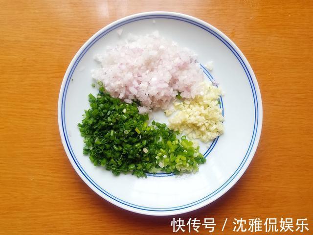 油酥|奶奶做的酱香饼,好吃有诀窍,掌握好4点,酥软多层,凉了也好吃