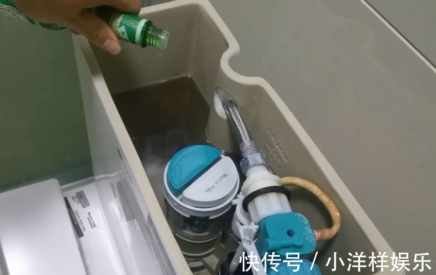 清香|马桶又臭又发黄,撒一把它进去,不用刷马桶干净如新,自带清香