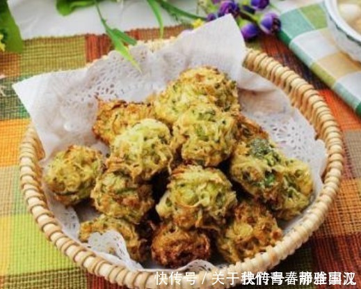 炸萝卜丸子,加面粉还是淀粉?都不对,教你做法,外酥里嫩不回软