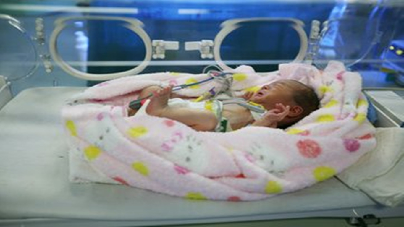 顺产|预产期超过20天顺产生下儿子，一声屁响，悲剧发生了